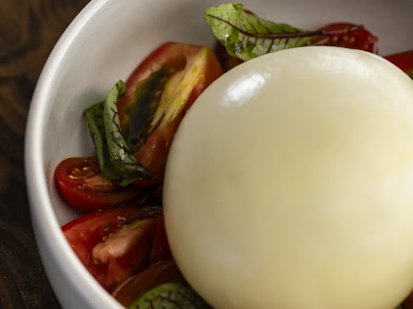 Burrata con jitomates